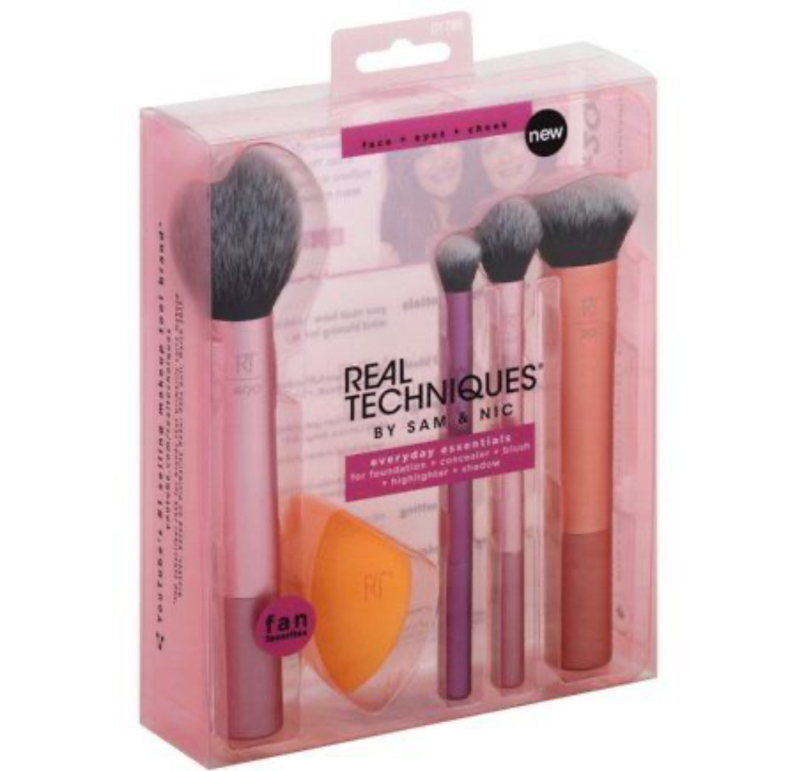 Real Techniques Every Day Essentials Set