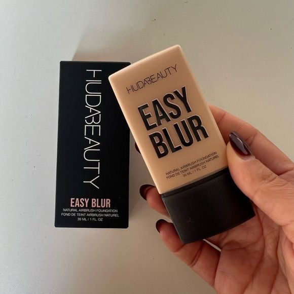 Huda beauty easy Blur Foundation